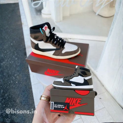 Cactus Court Drip Case Airpods- Mocha Brown Sneaker AirPods Cover